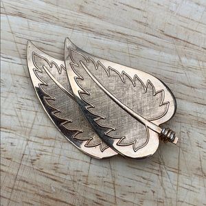 Vintage Coro brooch leaf leaves pin gold tone